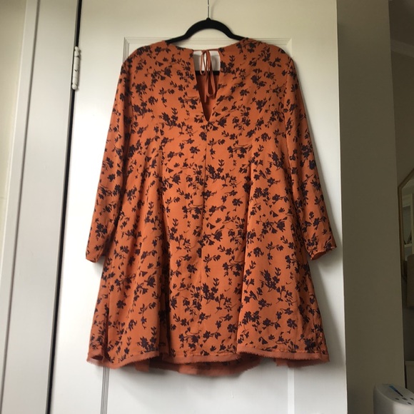 Urban Outfitters Floral Dress - Picture 4 of 5